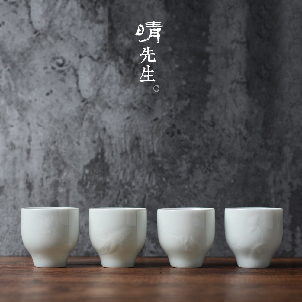 陶瓷小酒杯景德镇影青雕刻杏花一口杯家用创意复古白酒杯酒具套装