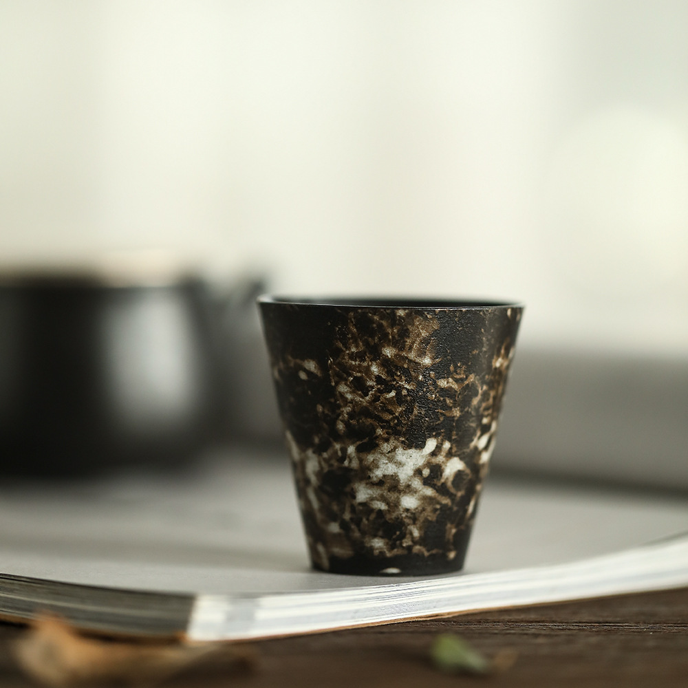 晴先生景德镇侘寂风陶艺家作品已至锦时系列化妆土薄胎斗笠品茗杯