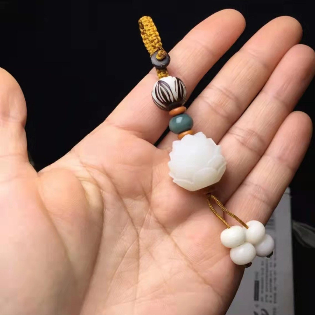 菩提果手工雕刻莲花精致钥匙扣汽车钥匙挂件创意文艺好柿莲莲饰品图片
