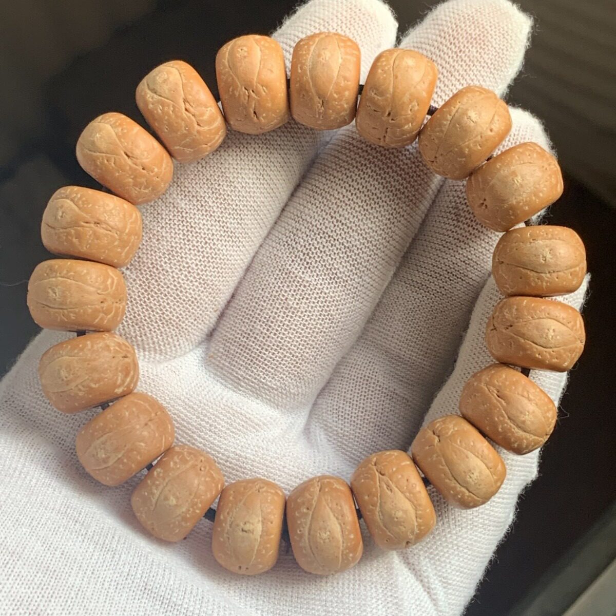精品尼泊尔黄皮凤眼菩提单圈手串手持佛珠文玩男女款念珠原籽正圆