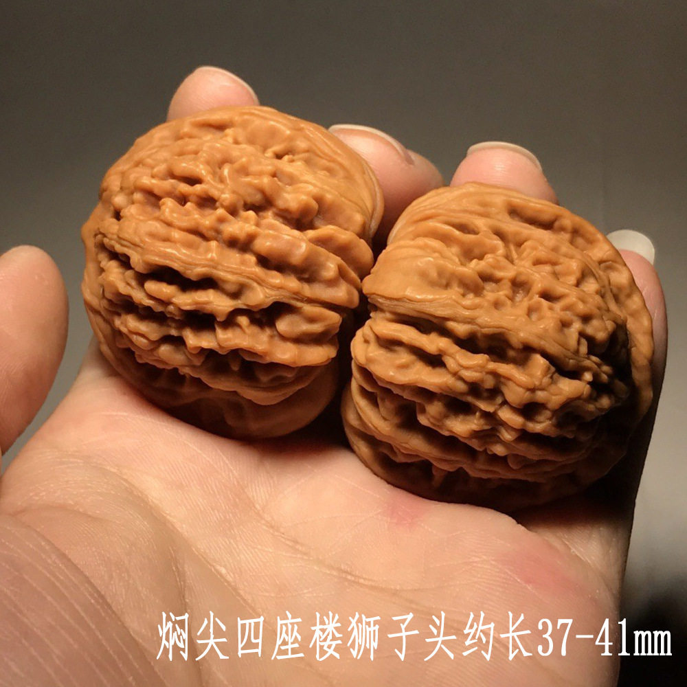 精品高抛核桃麒麟纹王勇大官帽四座楼狮子头原色精配对手把件文玩