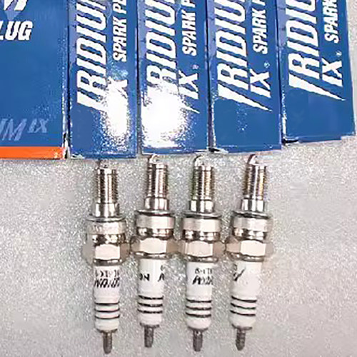 原装大魔鬼VMAX1200 V-MAX1700 XV400竞速之星DS火花塞XVS1100