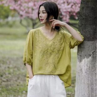 妈妈夏季复古风女装上衣女士宽松大码刺绣薄款天丝麻ⅴ领短袖小衫