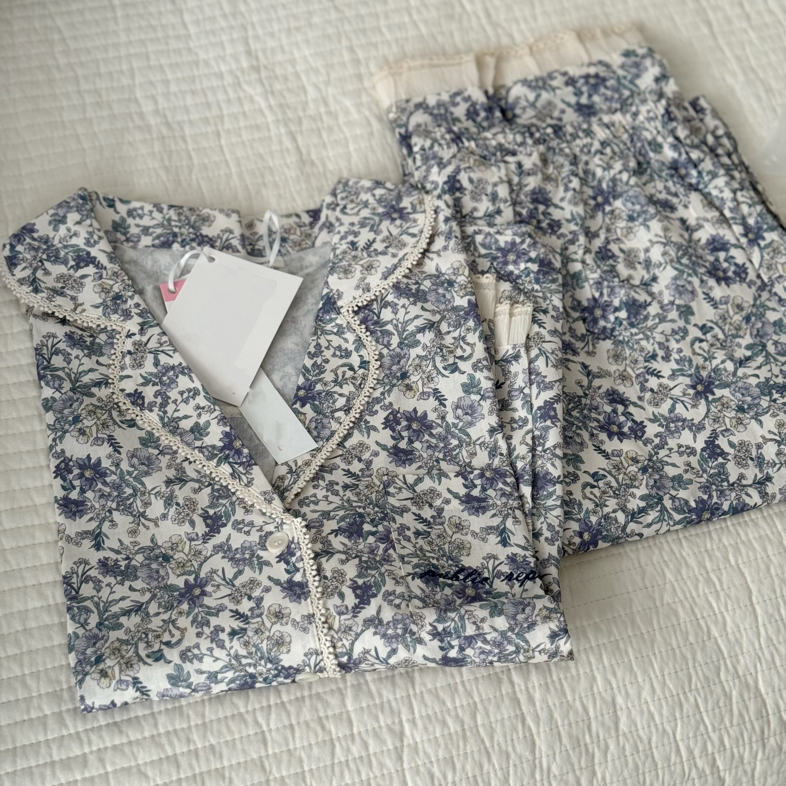 春秋新品出口韩国简约素雅花卉花边开衫式长袖长裤家居服睡衣套装