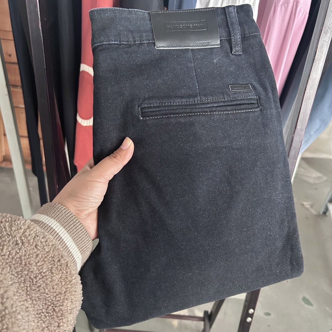 尾货男士秋冬季直筒弹力牛仔裤黑