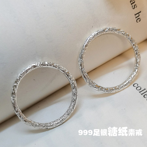 糖纸S999足银戒指素圈小众设计简约指环女小指尾戒男纯银闭口锤纹