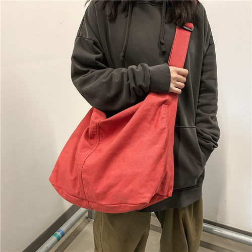 日系学生上课大容量帆布斜挎包