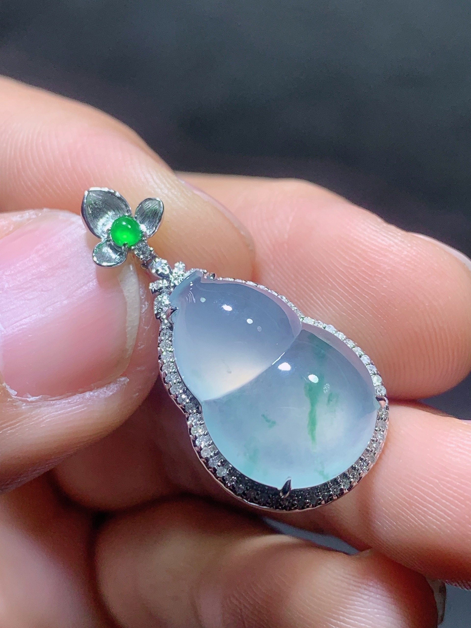 爆款天然冰种起光葫芦吊坠18k金南非钻石豪华镶嵌种老飘花灵动,珠宝/钻石/翡翠,翡翠裸石/蛋面,淘宝优惠券,粉丝福利购,淘宝优惠卷