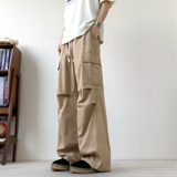 土黄色