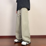卡其色