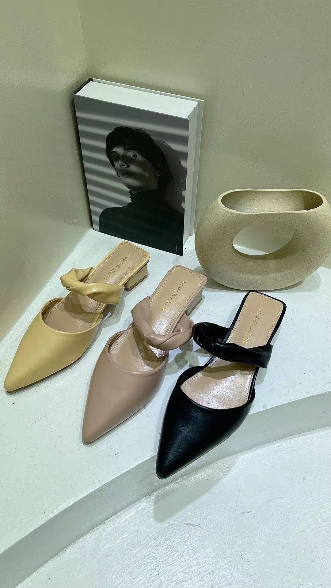 New high heeled shoes in spring and summer