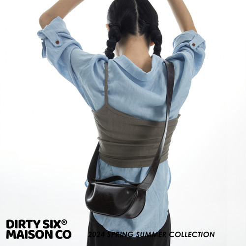 DirtySix原创岩烧比司吉半月小包