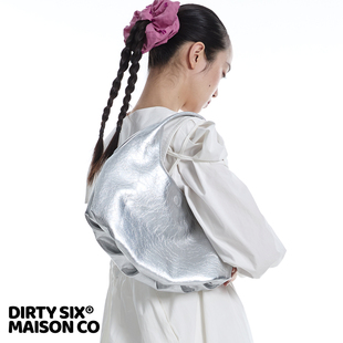 软软褶皱亮皮 夫卡便当包 单肩腋下包 原创 DirtySix