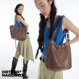 多背法 DirtySix 嬉皮朋克 达顿水桶 机车铆钉软皮托特包 2025AW