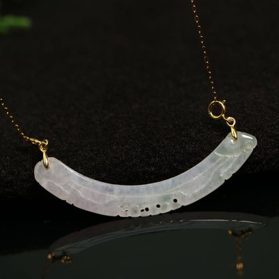 翡翠玉璜龙勾锁骨链吊坠