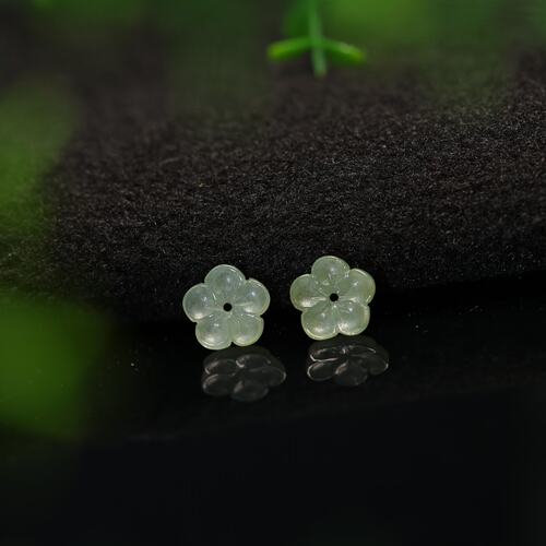 蓝水缅甸天然A货翡翠梅花