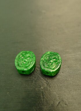 #G129一对满绿天然A货翡翠雕花背云桶珠扁珠鼓珠 通天孔