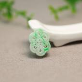 K437白底飘阳绿缅甸天然A货翡翠镂空雕古钱币纹中国结背云