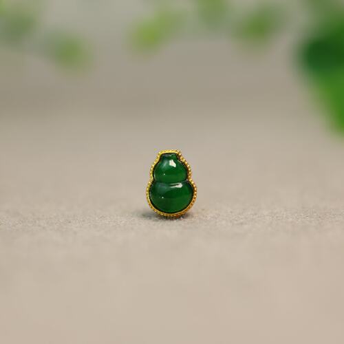 满绿天然A货翡翠葫芦小香盒