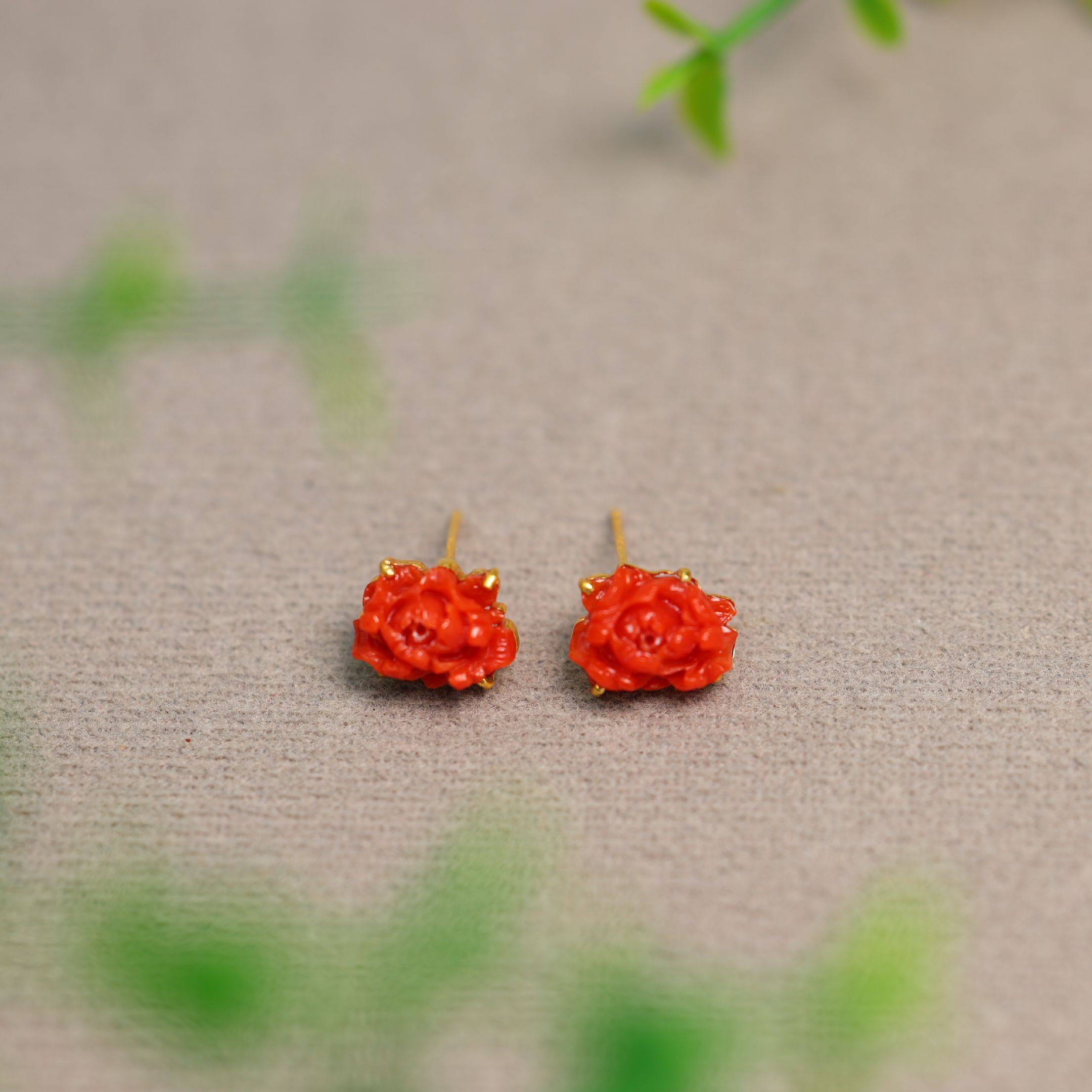 #K389 18K金镶嵌深海红天然有机红宝雕花牡丹花耳钉耳饰