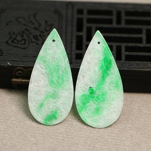 翡翠双面雕花水滴形耳坠花片