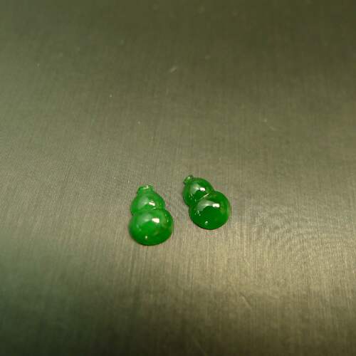 缅甸天然A货翡翠葫芦戒面