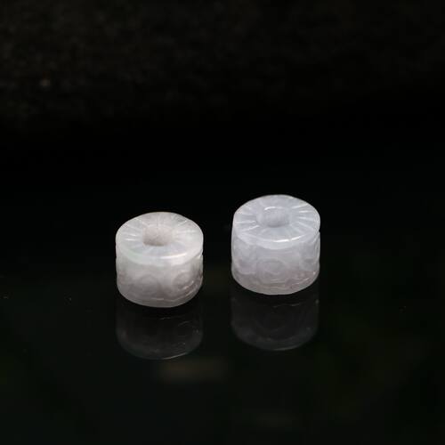 淡紫色天然A货翡翠雕花桶珠