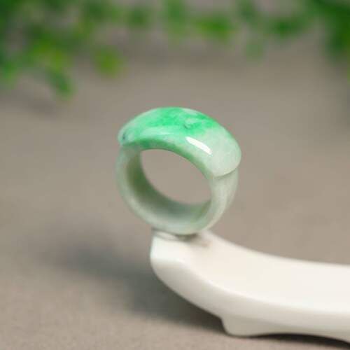 缅甸天然A货翡翠马鞍戒指