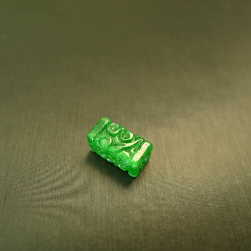 天然A货翡翠雕花路路通桶珠