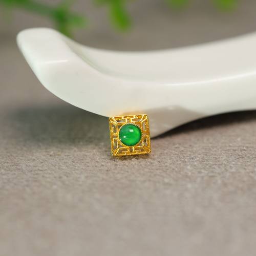 天然A货翡翠小蛋面方形小香盒