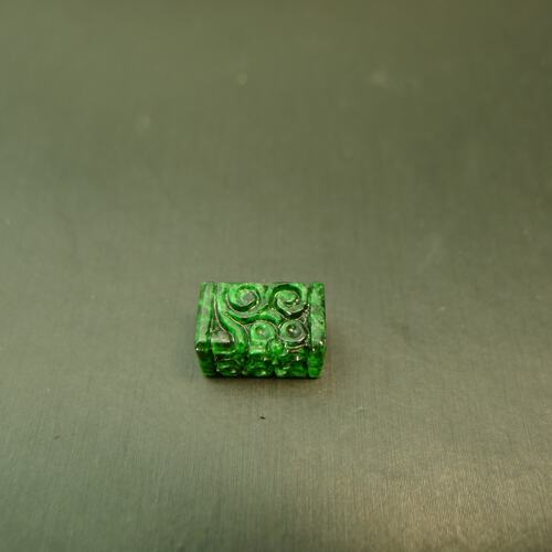辣绿缅甸天然A货翡翠雕花桶珠