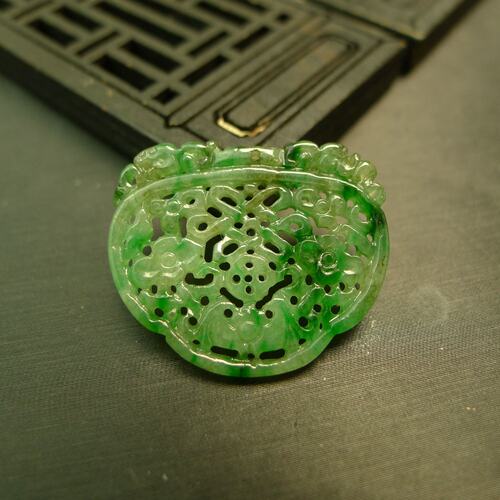 老翡翠福寿中国结如意雕花吊坠