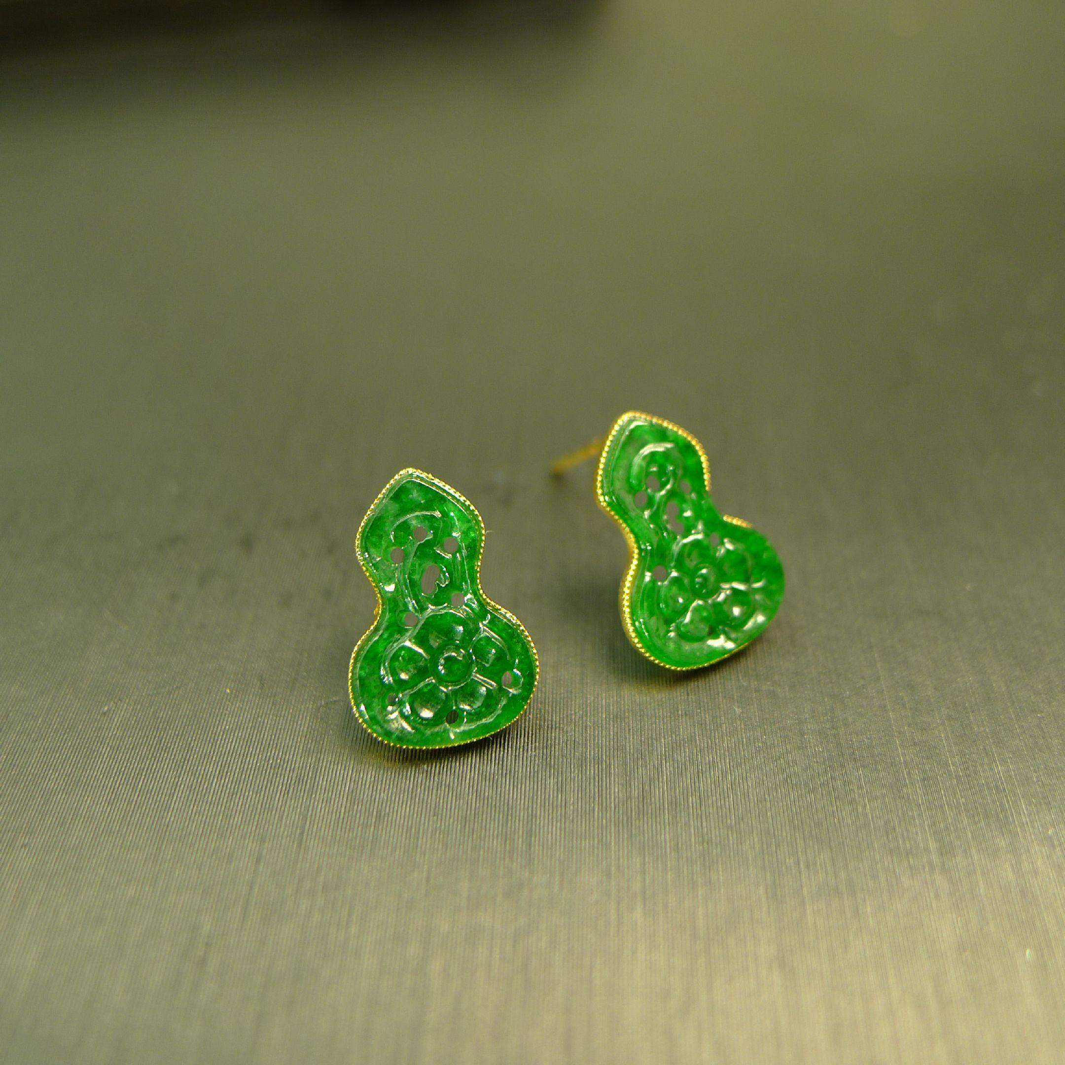 #J525 18K金镶嵌老坑满绿缅甸天然A货翡翠镂空雕花葫芦耳钉耳饰