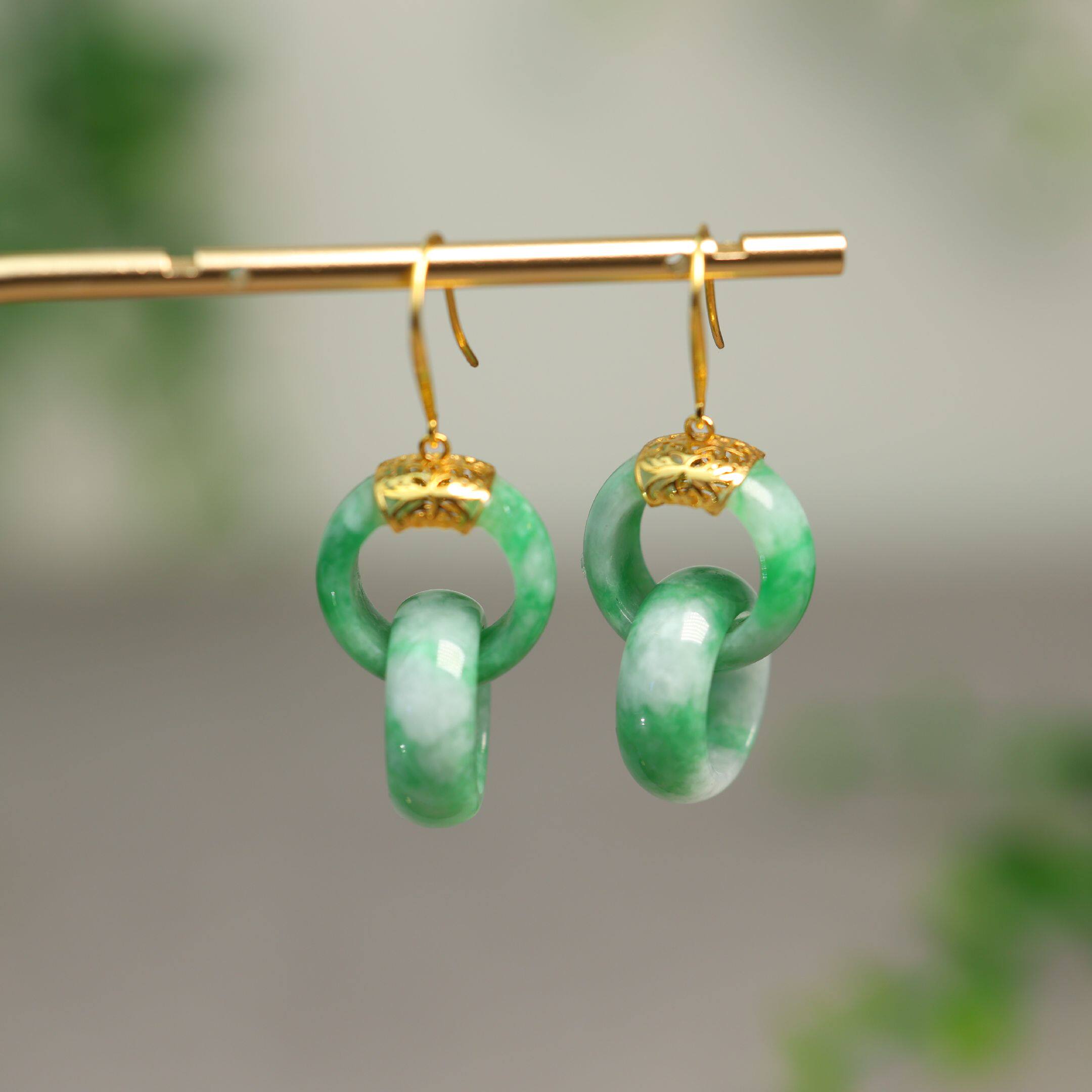 缅甸天然A货翡翠两连环耳坠