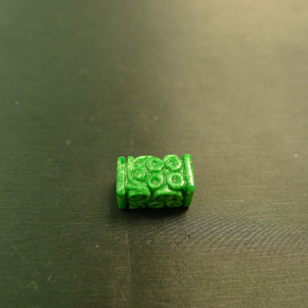 特价#E674 满色辣绿天然A货翡翠龙纹路路通方形转运珠雕花桶珠