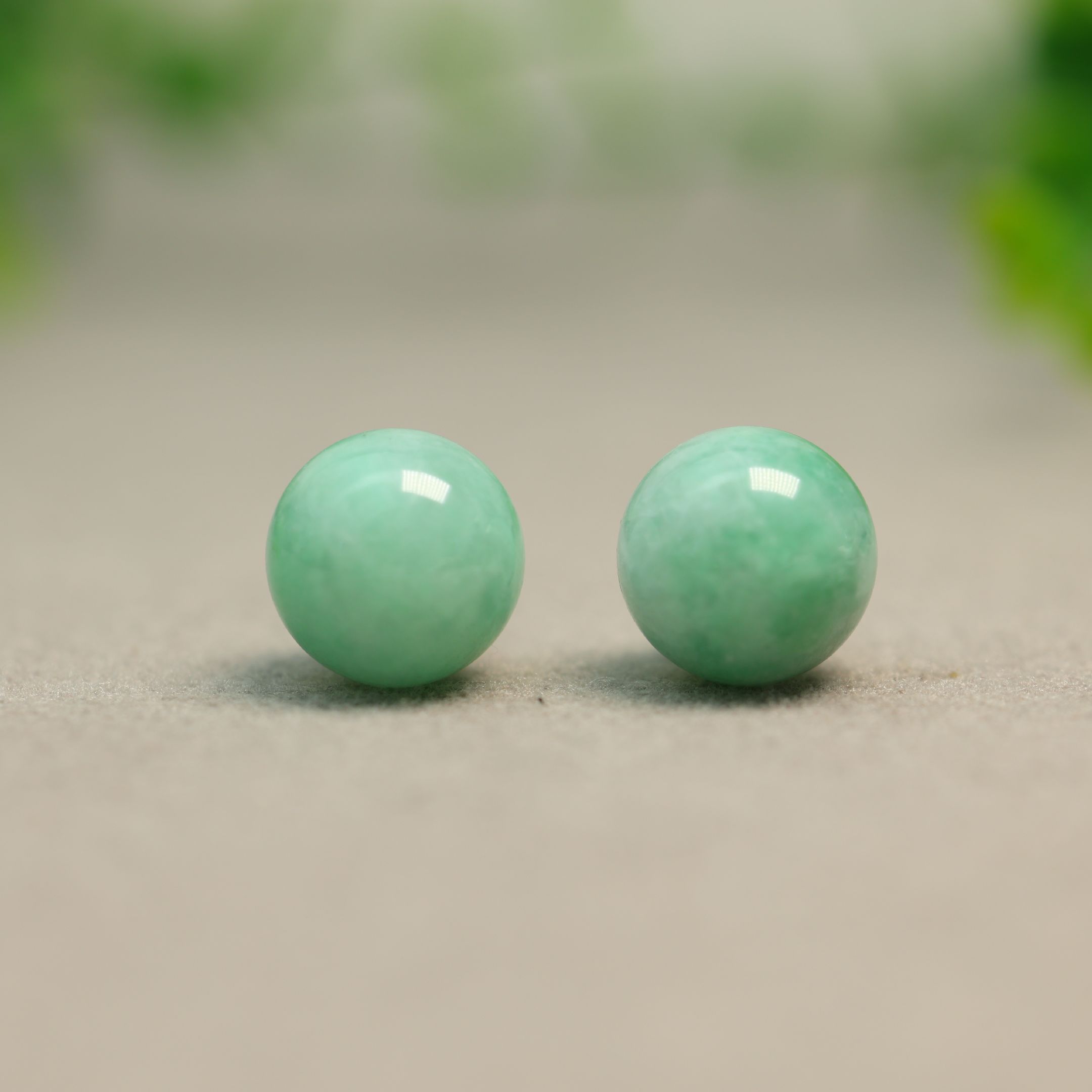 糯底阳绿缅甸天然A货翡翠珠子