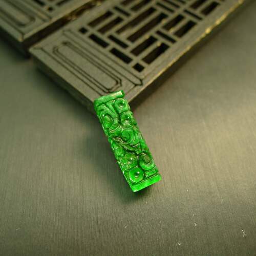 翡翠长方柱条形雕花管珠桶珠