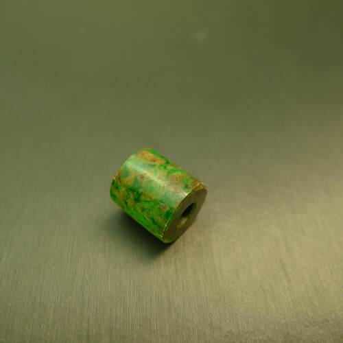 天然A货翡翠圆柱形桶珠吊坠