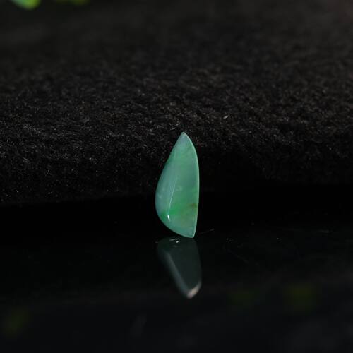 阳绿缅甸天然A货翡翠随形戒面