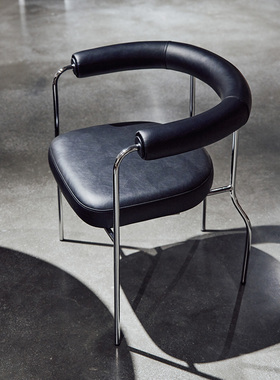 如恩 包豪斯工业风餐椅设计师金属餐椅中古风铁艺黑色皮餐椅NC103