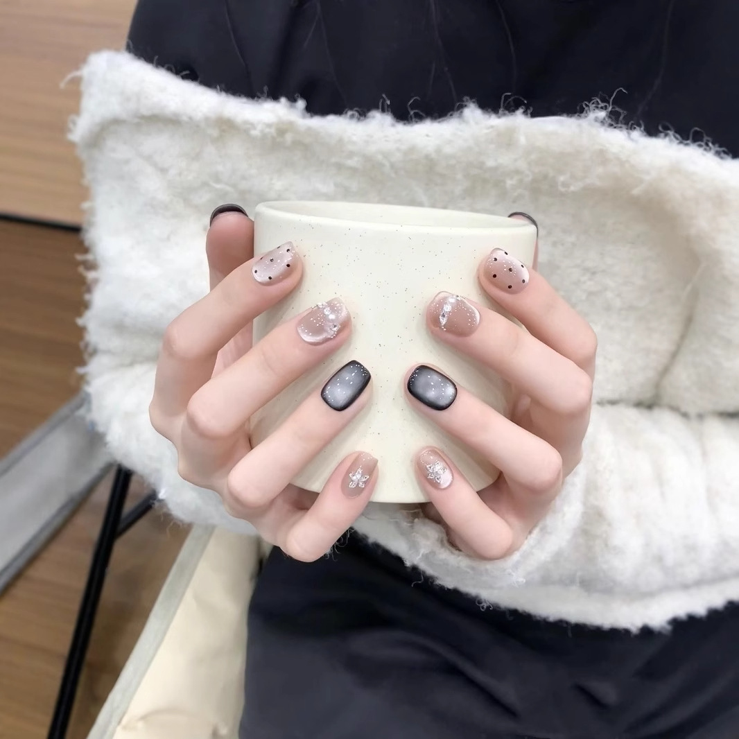 手工穿戴甲黑珍珠猫眼波点碎钻