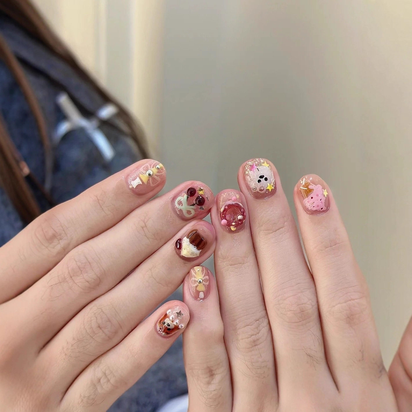 可爱童趣纯手工美甲穿戴甲短甲高级ins网红手绘显白少女学生辣妹,彩妆/香水/美妆工具,穿戴甲/甲片,淘宝优惠券,粉丝福利购,淘宝优惠卷