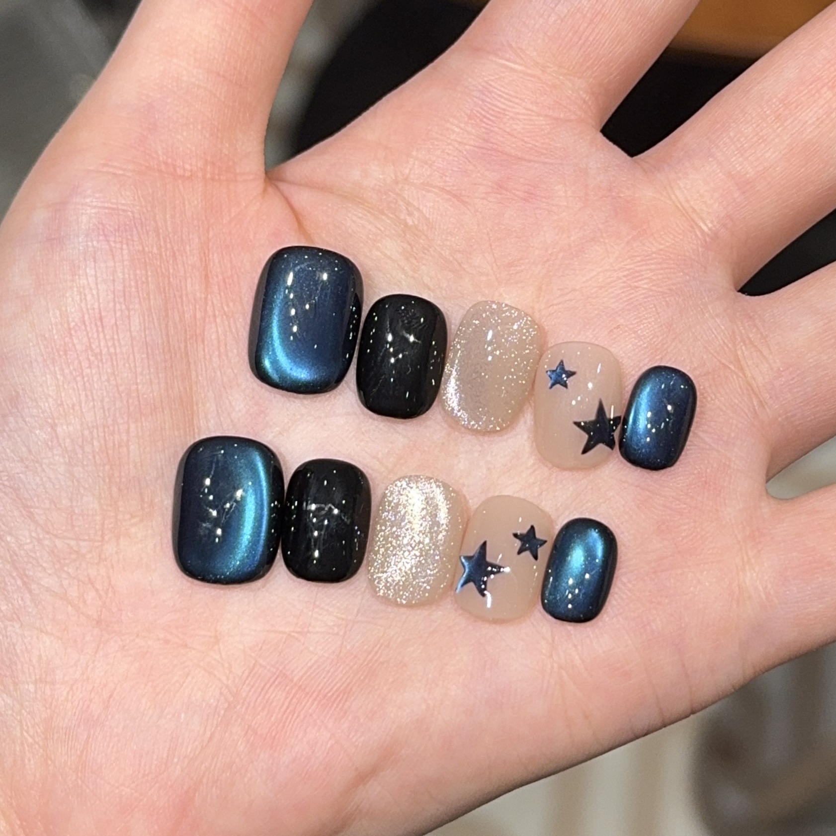 蓝色温柔猫眼显白纯手工穿戴甲