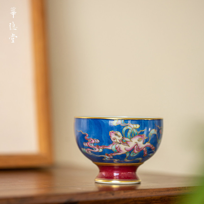 华隐堂景德镇手工手绘姹紫青花蓝地粉彩战神兔单杯家用茶具中式图片