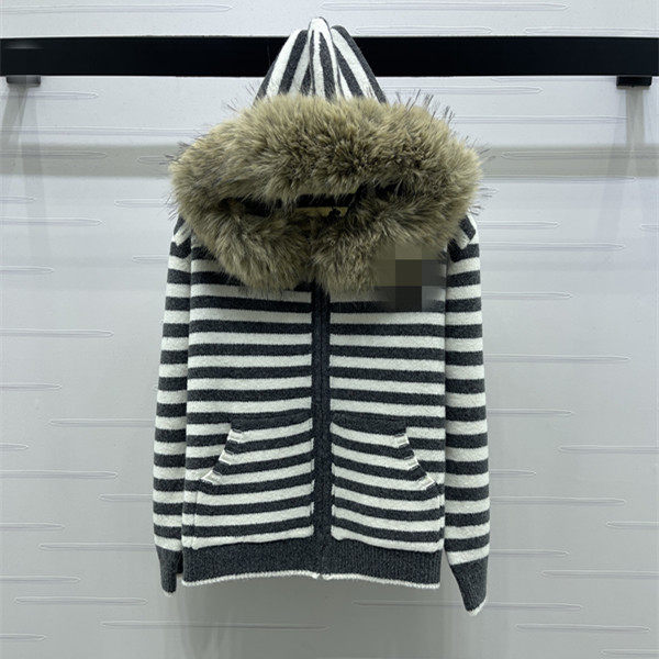 2026早春新品连帽毛领撞色条纹刺绣字母弹力舒适百搭外套,女装/女士精品,短外套,淘宝优惠券,粉丝福利购,淘宝优惠卷