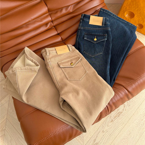 2025秋冬新款高腰显瘦微喇叭厚绒舒适保暖百搭牛仔裤