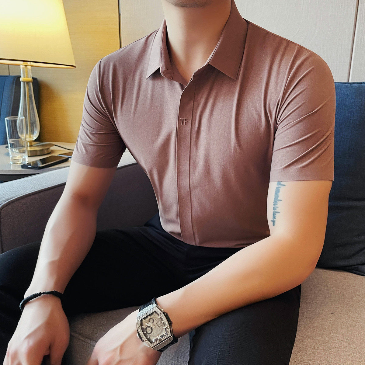 1046-P63短袖冰丝无痕衬衫男士夏季新款修身商务休闲翻领暗扣衬衣图片