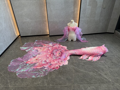 芸儿yuner国风牡丹花美人鱼大尾巴mahina潜水鱼尾表演装成人潜水