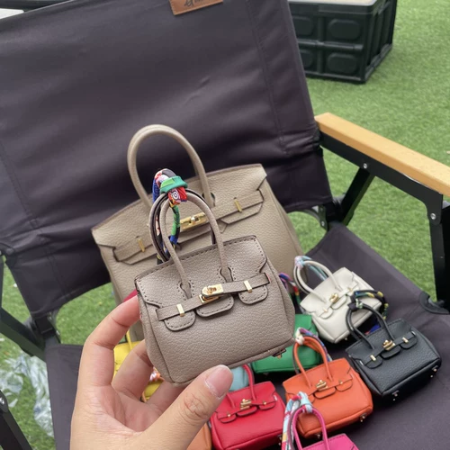 Маленькая платиновая цепь на цепочке, высококлассная сумка через плечо, наушники, сумка для техники, подвеска, помада, креативный брелок