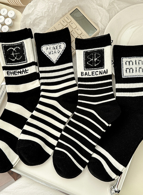 黑色条纹袜子女秋冬季长袜潮牌棉袜中筒袜韩版ins潮轻奢配鲨鱼裤